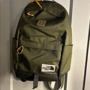 The North Face Classic Commuter Laptop Daypack